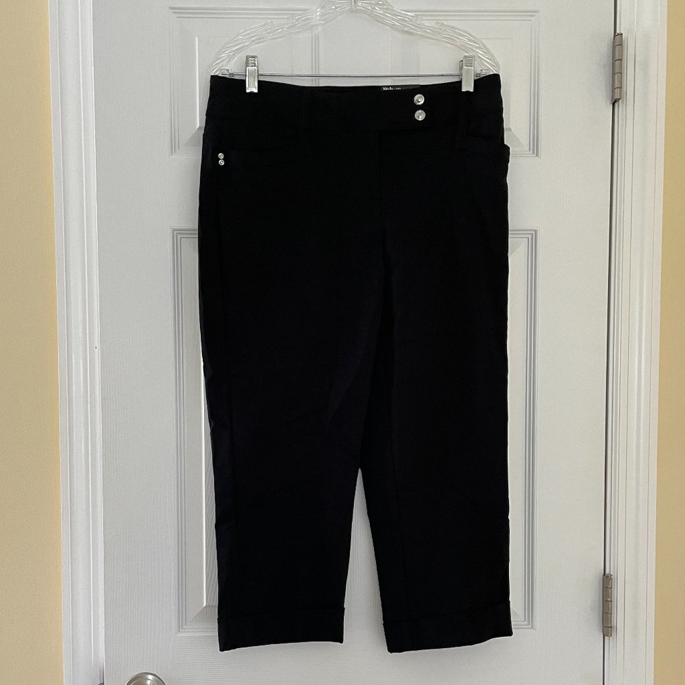 Black Capri